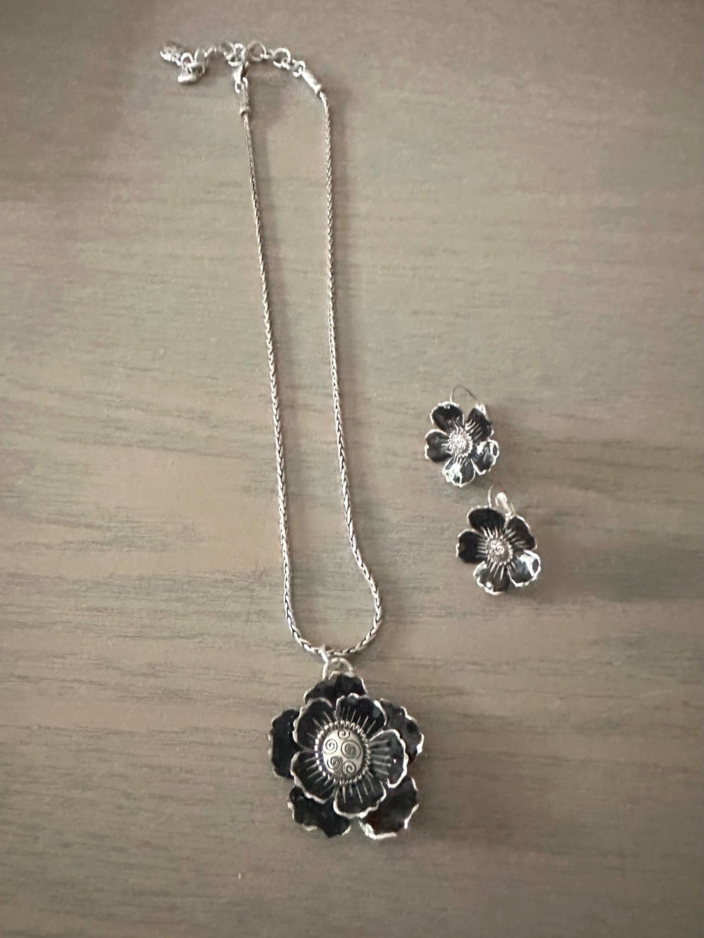 Rare! Brighton Vintage Black Enamel Flower Necklace & Lever Back Earrings